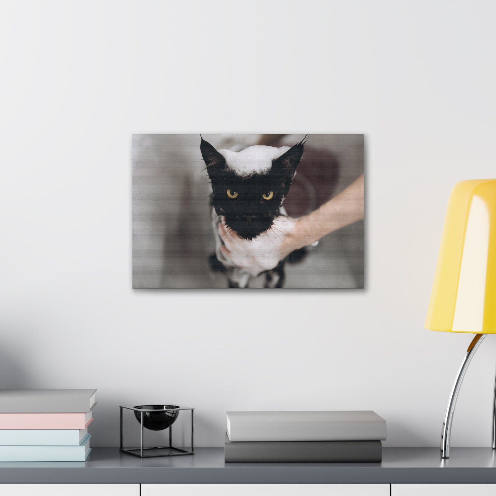 Cute Main Coon Bathee Canvas Wall Art for Home Decor Ready-to-Hang-Express Your Love Gifts