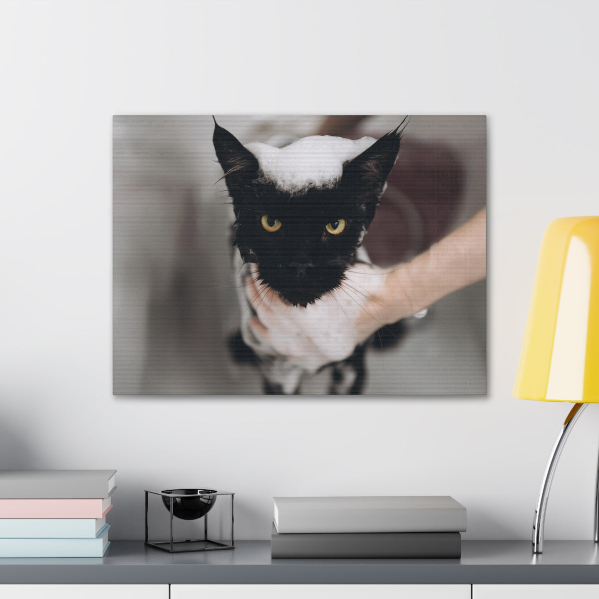 Cute Main Coon Bathee Canvas Wall Art for Home Decor Ready-to-Hang-Express Your Love Gifts
