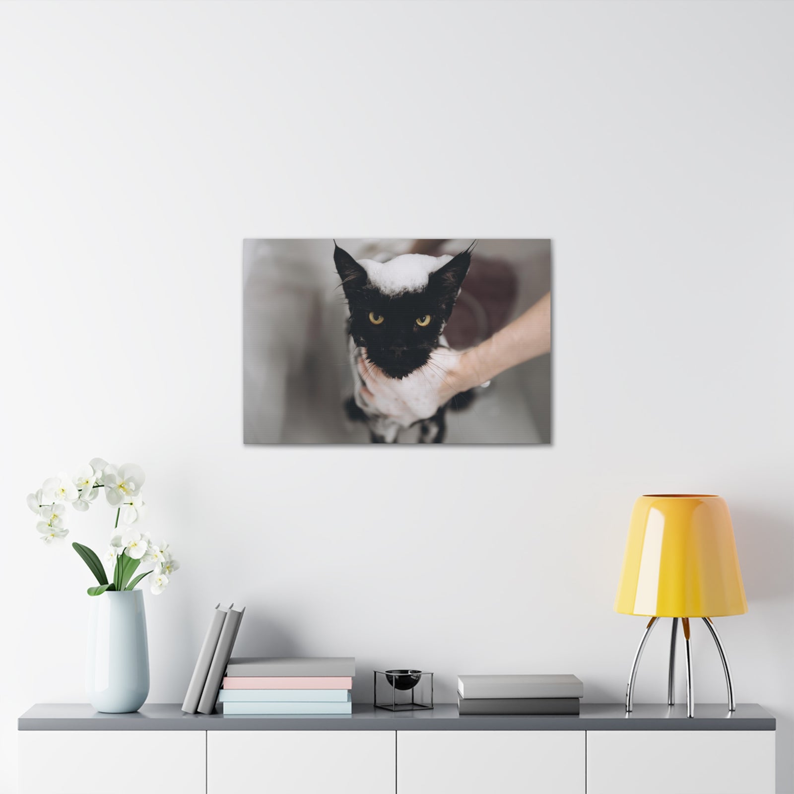 Cute Main Coon Bathee Canvas Wall Art for Home Decor Ready-to-Hang-Express Your Love Gifts