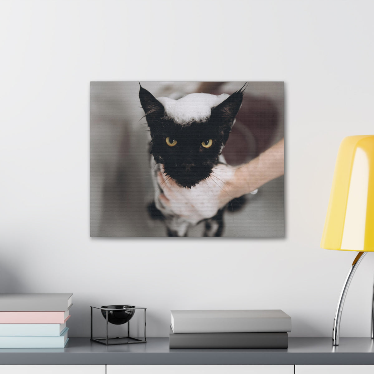 Cute Main Coon Bathee Canvas Wall Art for Home Decor Ready-to-Hang-Express Your Love Gifts