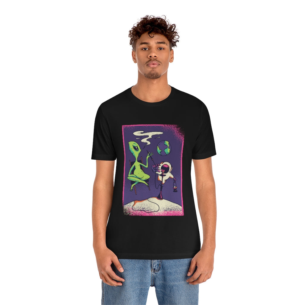 Gift for Alien UFO Fan Alien Smoking Hookah UFO TShirt-Express Your Love Gifts