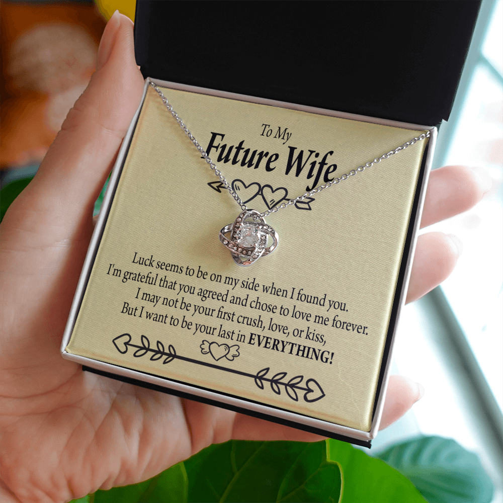 To My Fiancee Grateful Infinity Knot Necklace Message Card-Express Your Love Gifts
