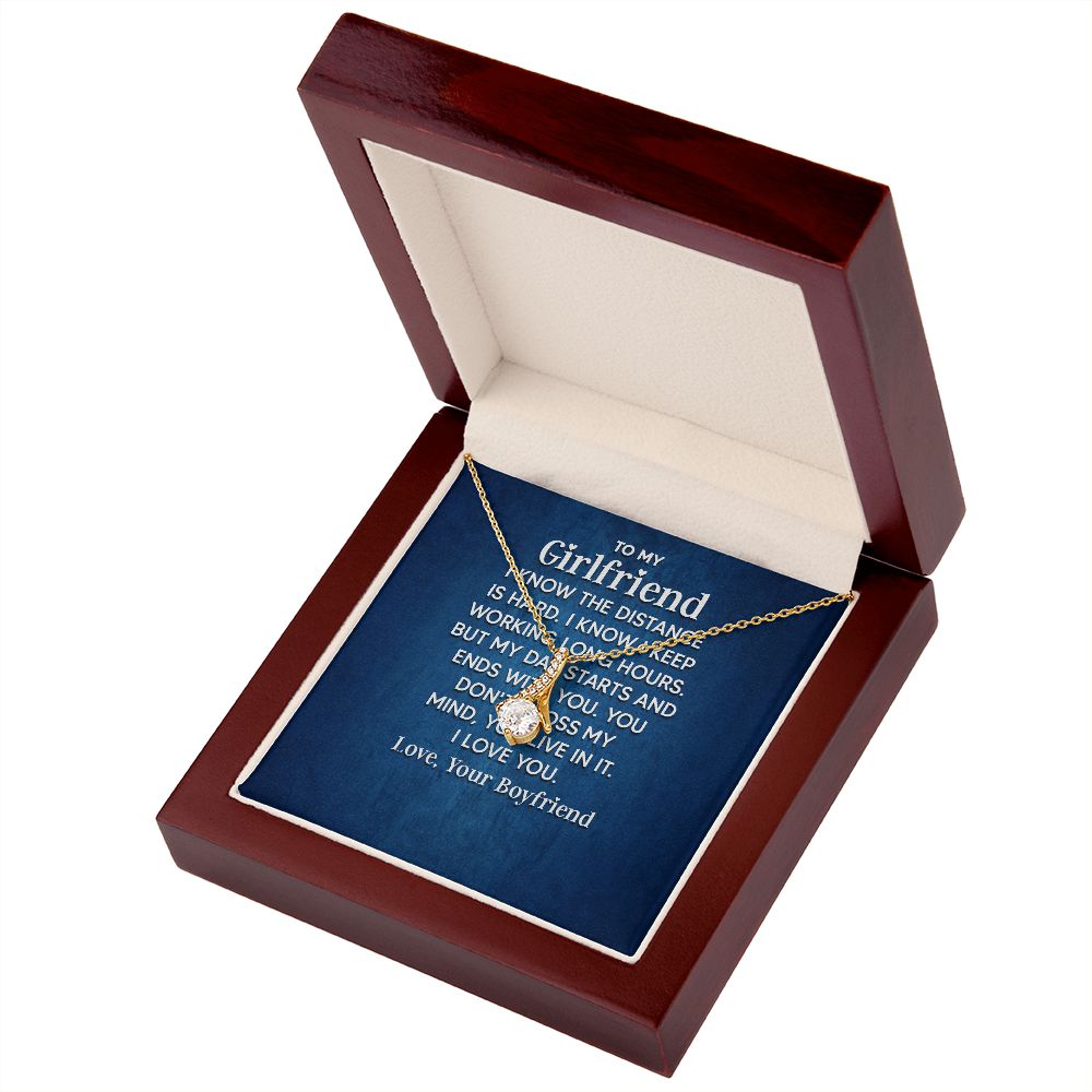 To My Girlfriend I Know the Distance is Hard Alluring Ribbon Necklace Message Card-Express Your Love Gifts