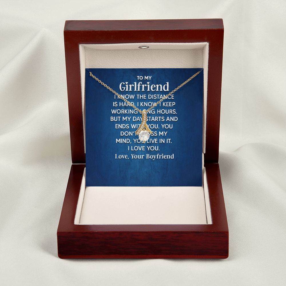 To My Girlfriend I Know the Distance is Hard Alluring Ribbon Necklace Message Card-Express Your Love Gifts
