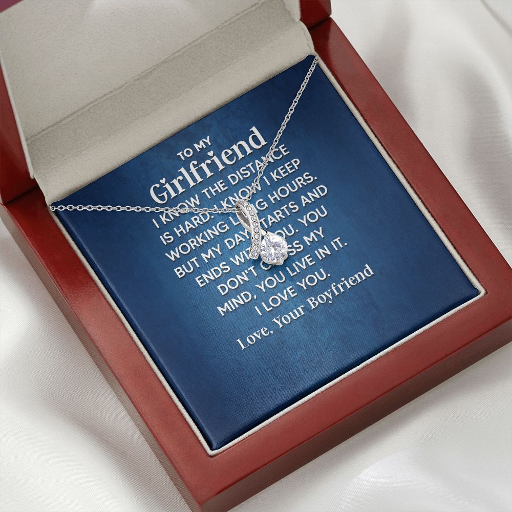 To My Girlfriend I Know the Distance is Hard Alluring Ribbon Necklace Message Card-Express Your Love Gifts