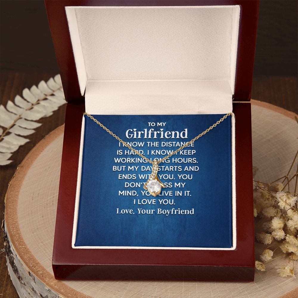 To My Girlfriend I Know the Distance is Hard Alluring Ribbon Necklace Message Card-Express Your Love Gifts