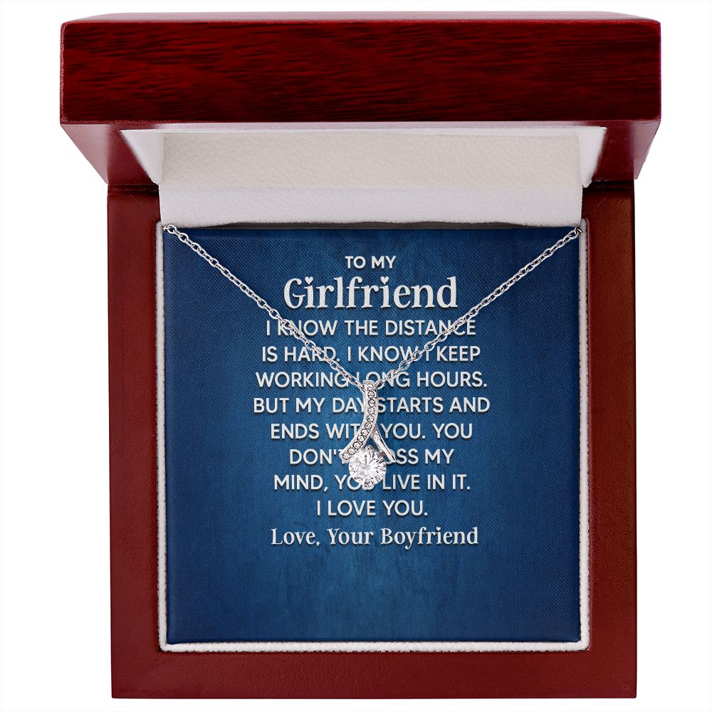 To My Girlfriend I Know the Distance is Hard Alluring Ribbon Necklace Message Card-Express Your Love Gifts