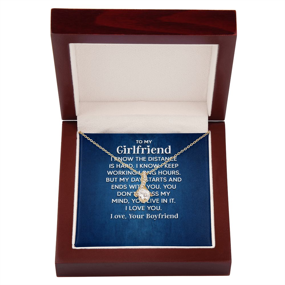 To My Girlfriend I Know the Distance is Hard Alluring Ribbon Necklace Message Card-Express Your Love Gifts