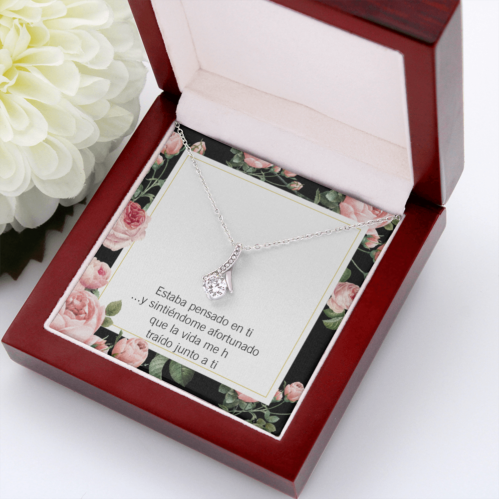 To My Girlfriend Thinking of You Spanish Alluring Ribbon Necklace Message Card-Express Your Love Gifts