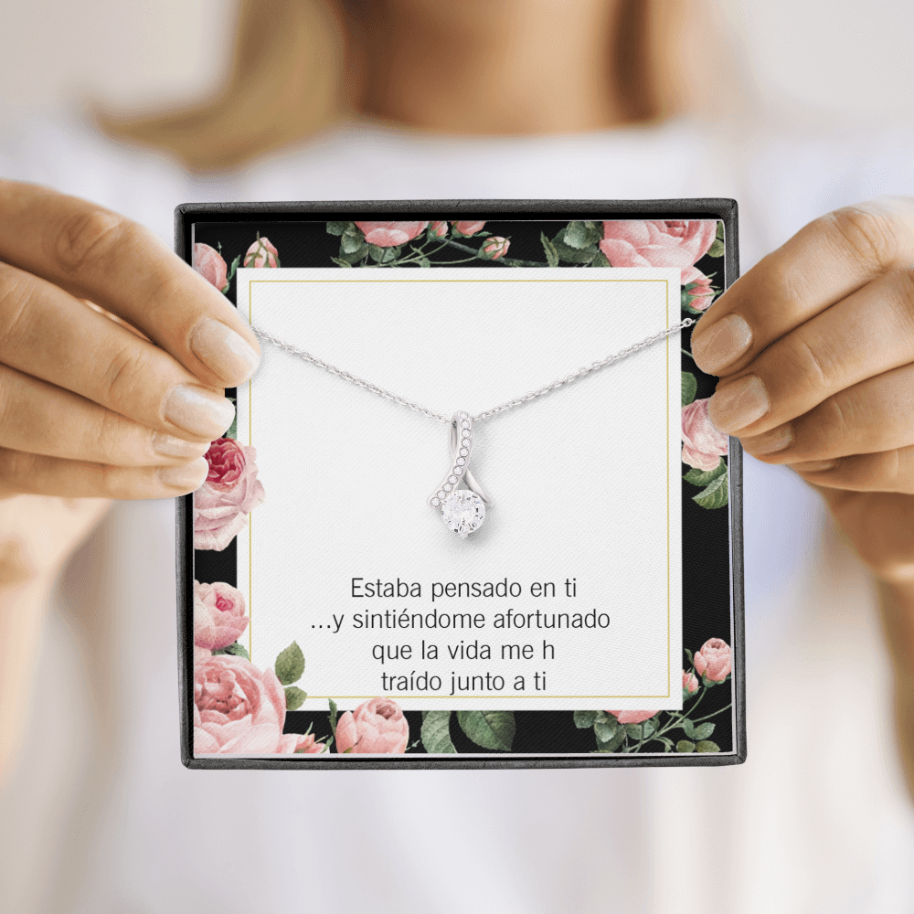 To My Girlfriend Thinking of You Spanish Alluring Ribbon Necklace Message Card-Express Your Love Gifts